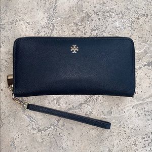 Tory Burch York Continental Wallet Black Zip Gold